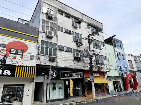 Prédio Comercial à Venda no bairro Centro